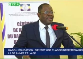 Le ministre de l’Éducation nationale, le Pr. Patrick Mouguiama Daouda annonce une classe intermédiaire en la 5ème et la 6ème année.