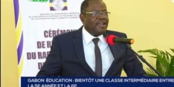Le ministre de l’Éducation nationale, le Pr. Patrick Mouguiama Daouda annonce une classe intermédiaire en la 5ème et la 6ème année.